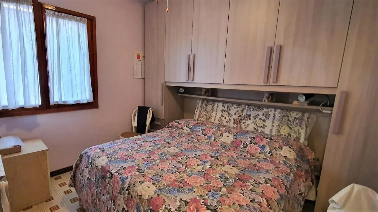 Residence Peschiera - Two Bedroom Apartment With Balcony Peschiera del Garda 0*,  Italy