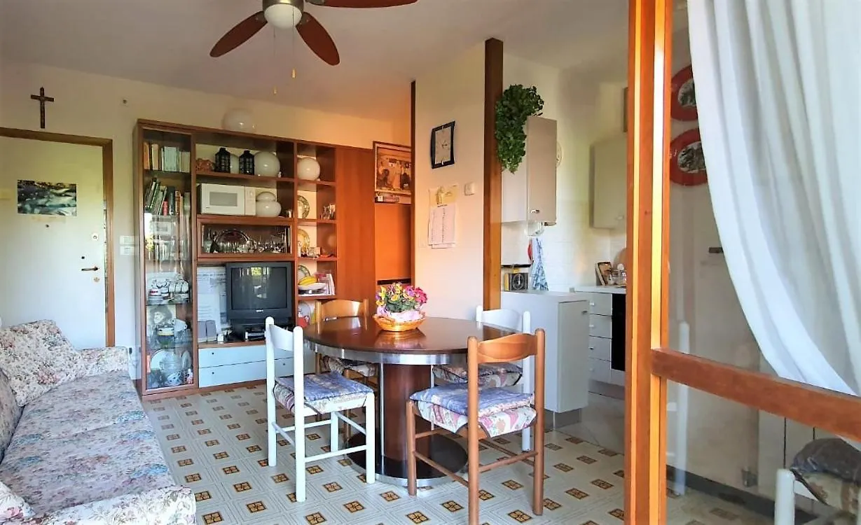 Residence Peschiera - Two Bedroom Apartment With Balcony Peschiera del Garda Italy